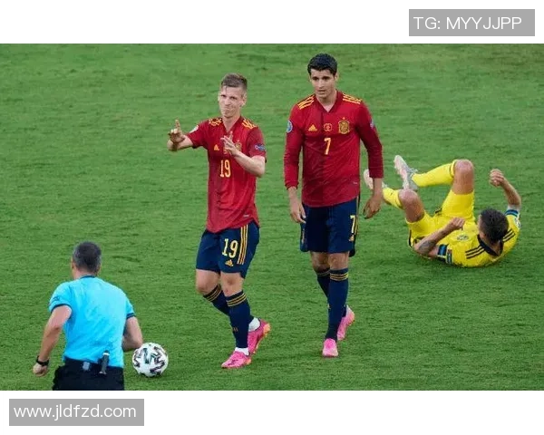 欧冠新球科技揭秘内置芯片实现射门数据实时追踪功能